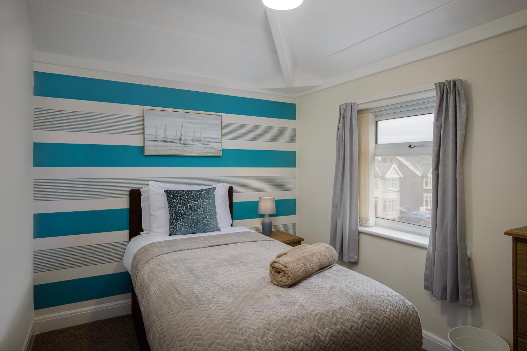 Arnside - Spacious 10-Bedroom Seaside Cottage Blackpool Buitenkant foto