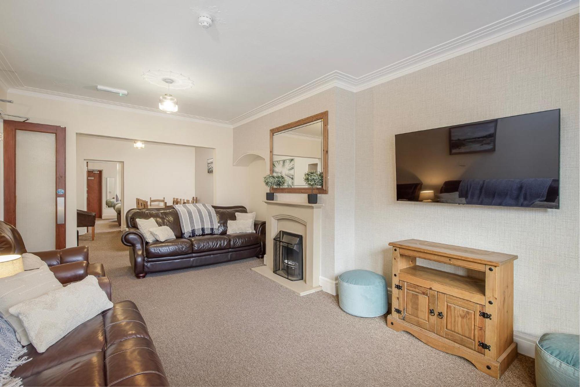 Arnside - Spacious 10-Bedroom Seaside Cottage Blackpool Buitenkant foto