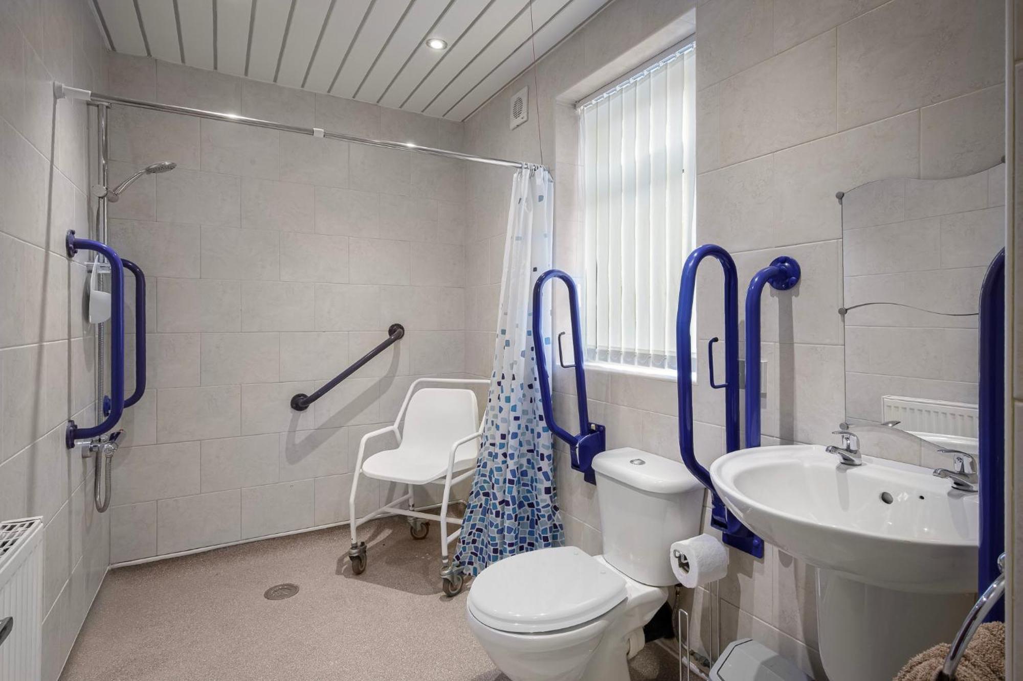 Arnside - Spacious 10-Bedroom Seaside Cottage Blackpool Buitenkant foto